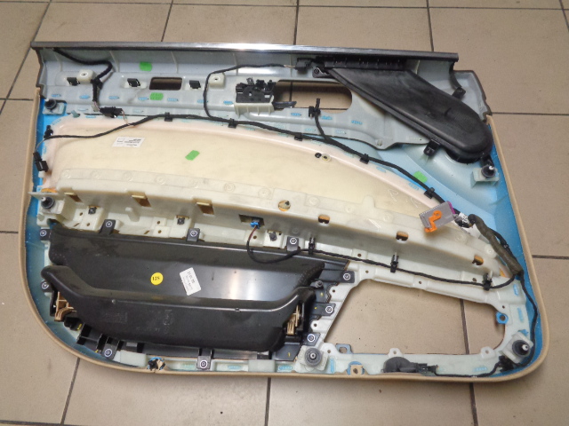 фото №9, Обшивка дверь правый перед vw phaeton кожа