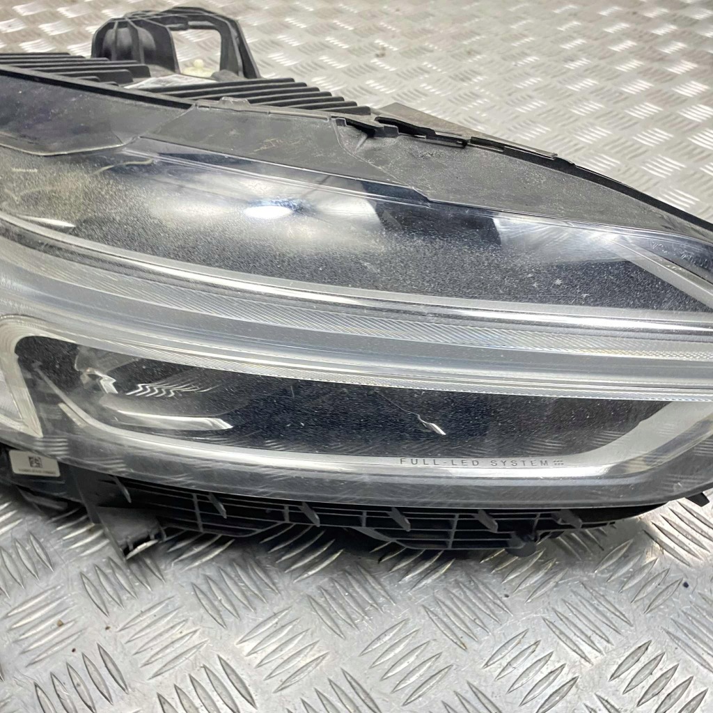 фото №3, Лампа правый перед full led usa xc60 ii