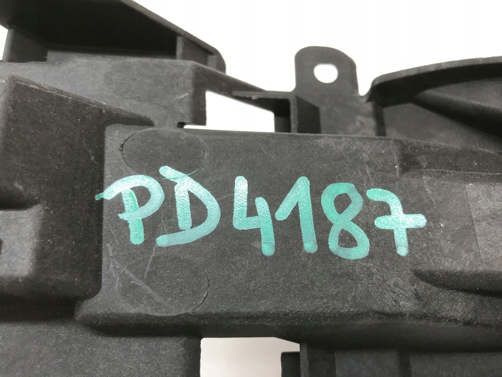 фото №9, Volvo xc40 направляющая бампер правый задняя 31690706