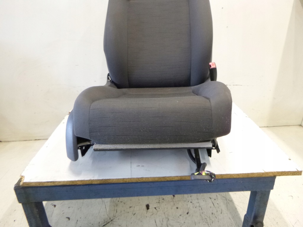 фото №10, Сиденье правый vw volkswagen golf v 5d подогреваемый