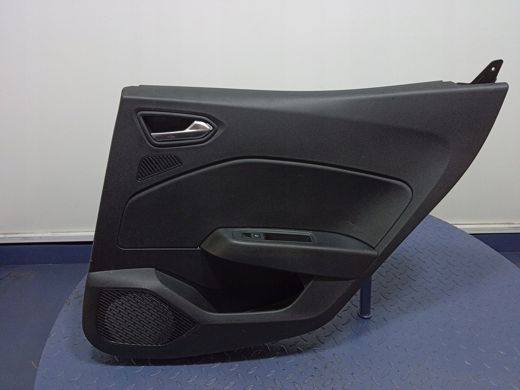 фото №1, Renault clio v обшивка обивка дверь задняя правая 829005068r