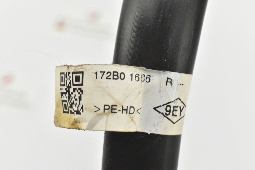 фото №4, Заливна горловина труба кришка adblue 172b01666r kangoo ii