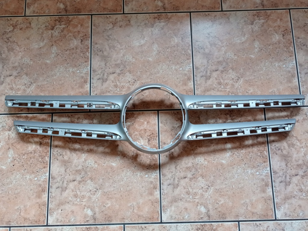 Купити Решітка радіатора решітка радіатора mercedes e 213