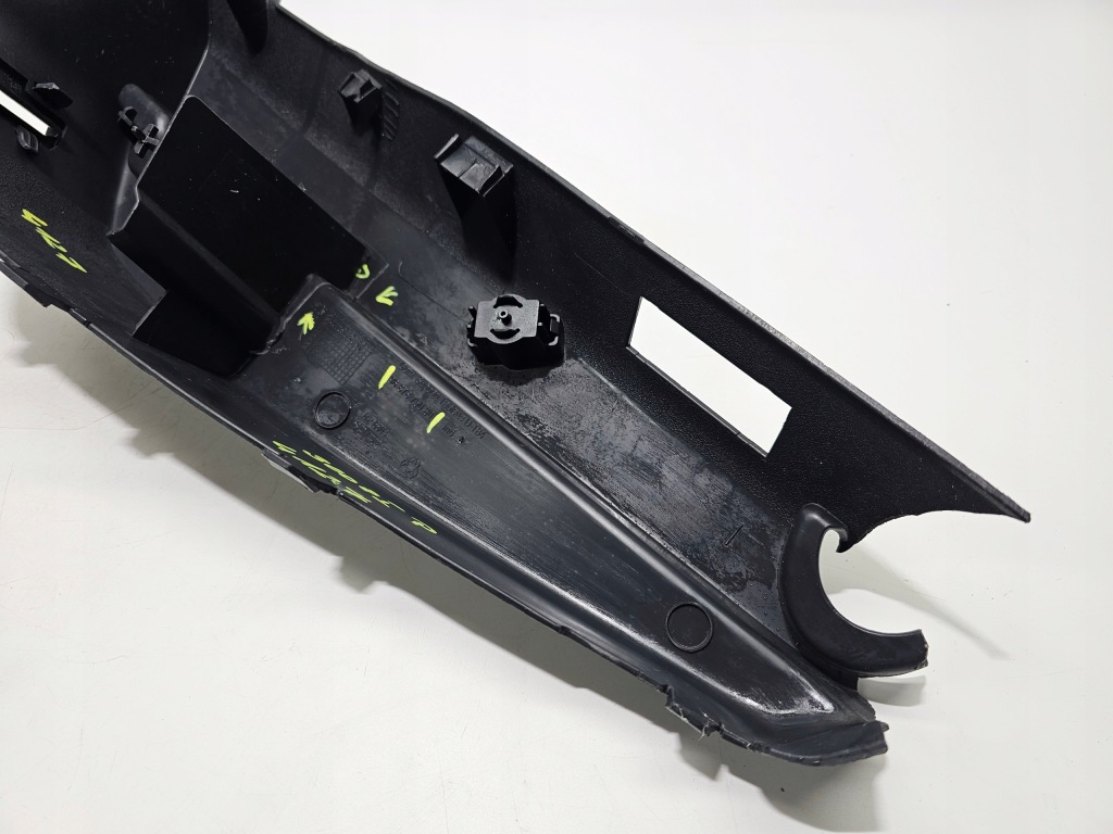 фото №8, Защита кронштейн полка багажника правый задняя peugeot 3008 i 09-16 #4127