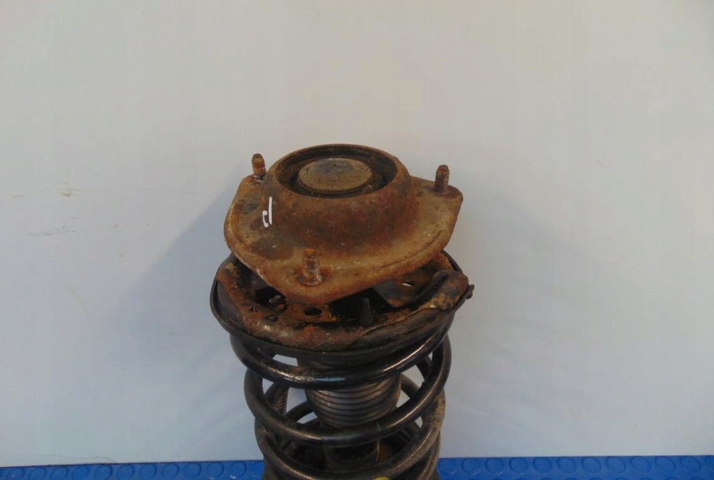 фото №4, Hyundai getz 1.5crdi амортизатор правий перед