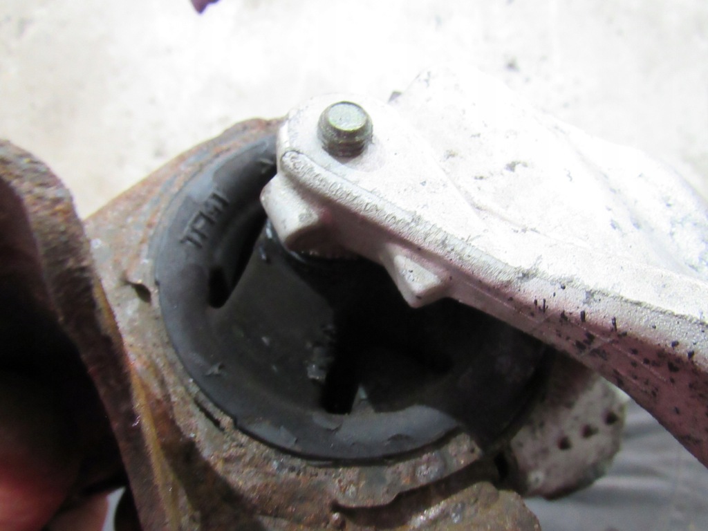 фото №5, Кронштейн подушка коробки jazz iii 1.4