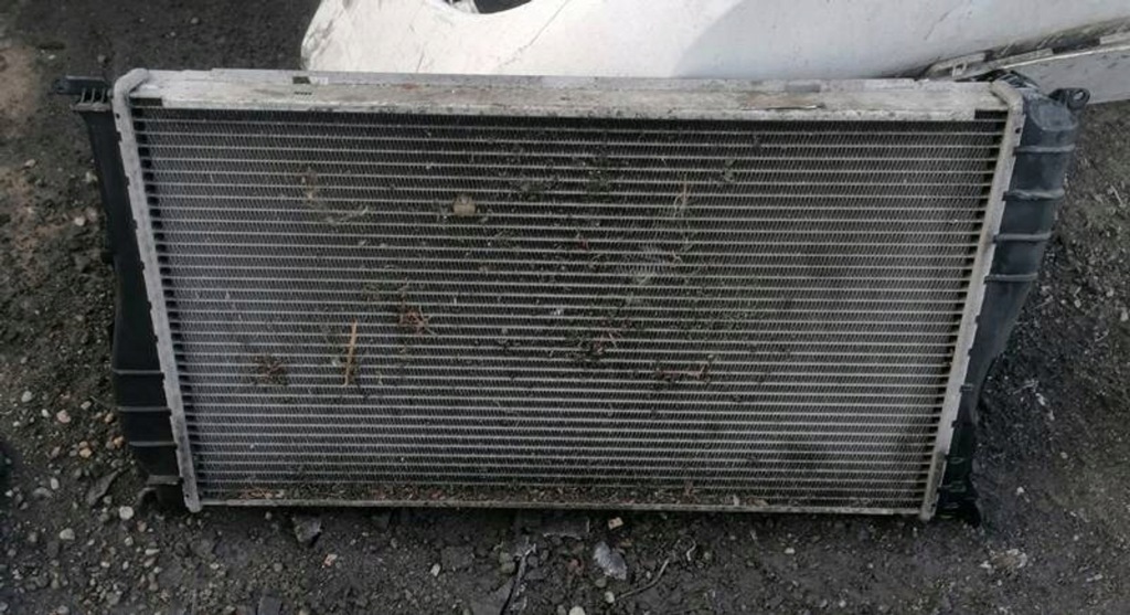 Купити Bmw 1 e87 2.0d радіатор води 780153703