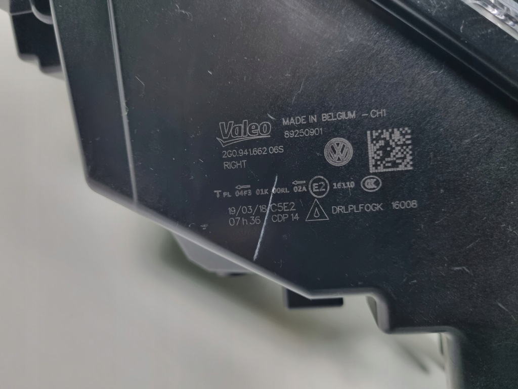 Vw polo iv 2g094166206s протитуманна фара led праві перед Оригінал