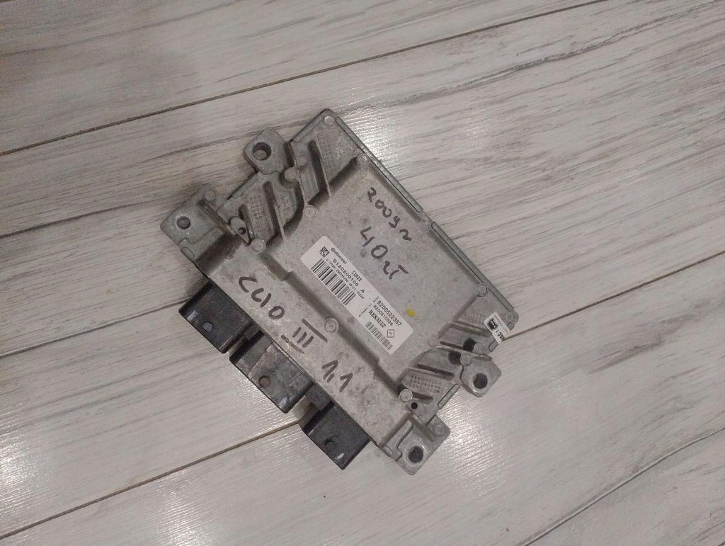 фото №1, Бортовой компьютер двигателя renault clio iii 820522357 clio iii