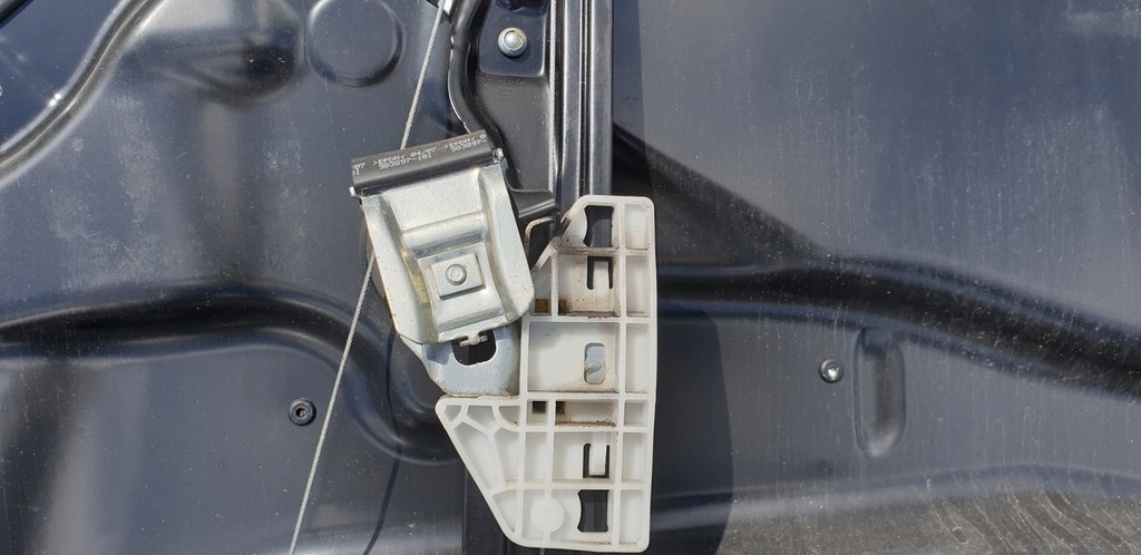 фото №6, Підйомник скло лівий задня лист mercedes r w251