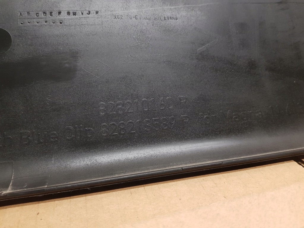 фото №4, Renault master iii молдинг боковая левая 828210160r