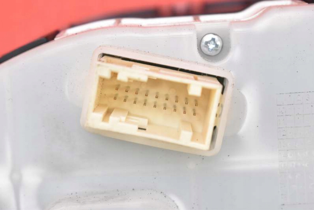 Лічильник прилади eu 9822621580 peugeot 208 1 i 1.6 bluehdi 75 km рестайлінг  15-19 Київ