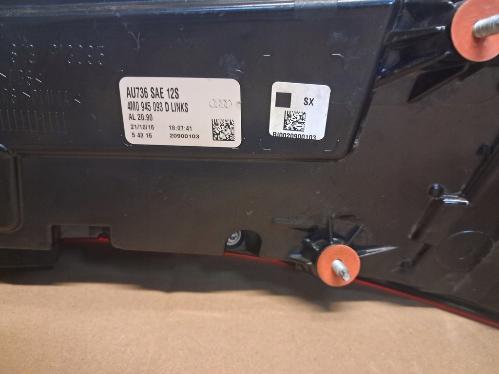 фото №10, Audi q7 4m лампа левый задняя usa 4m0945093d