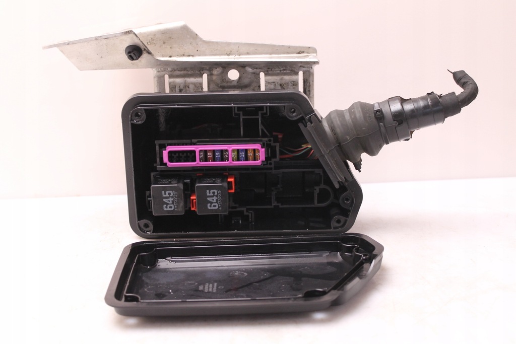 фото №1, Корпус блок управления реле audi r8 ii 4s 16-