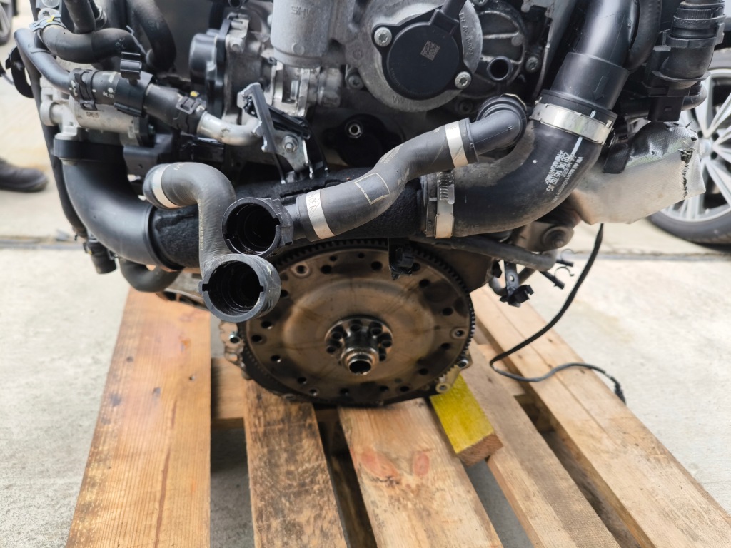 Двигун комплектний  audi a4 a5 q5 itp 2.0 tdi csu csub оригінал !!! Зі Шроту