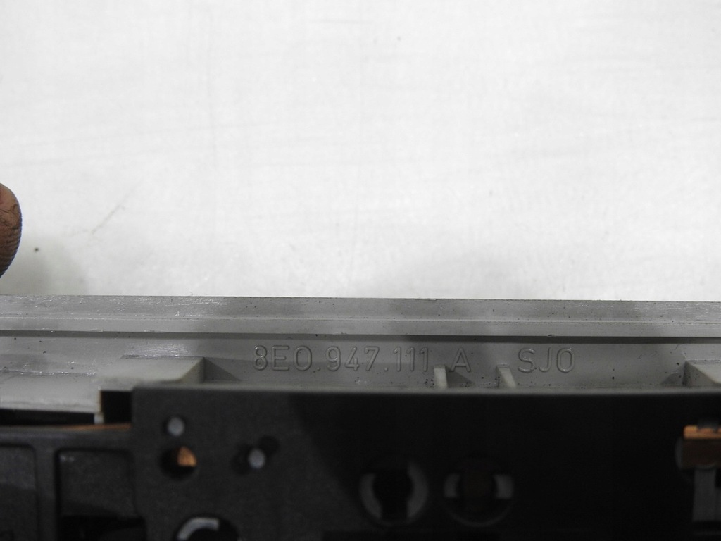 фото №10, Лампа освітлення салону audi a4 b7