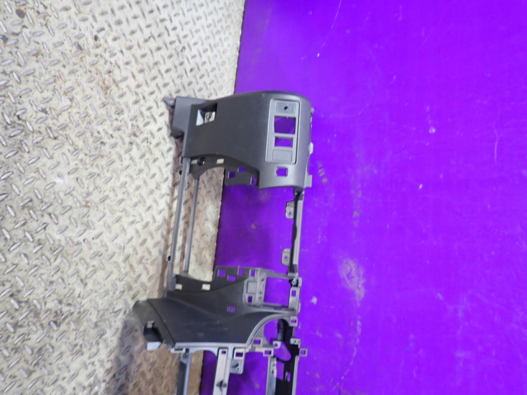 фото №11, Toyota corolla verso ii панель приладів приладова панель приладів kpl верхній i нижня частина