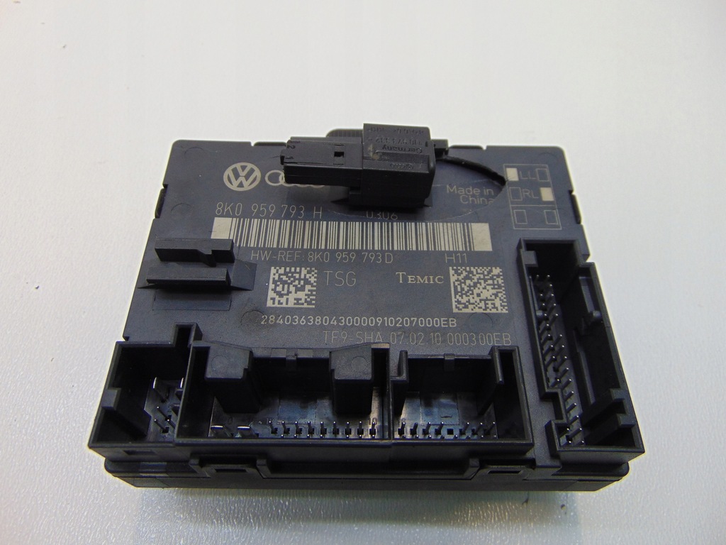 фото №1, Audi a4 s4 b8 8k 2009 блок управления / модуль дверь