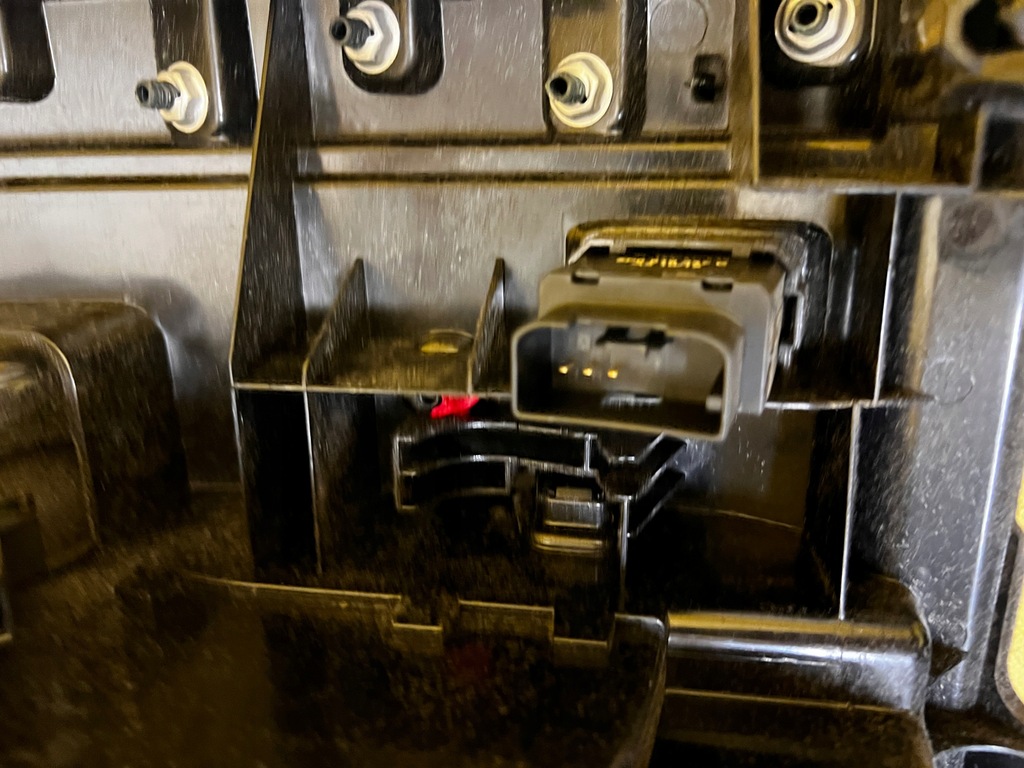 фото №8, Бардачок пассажира панели консоли porsche cayenne ii 7p5 lift