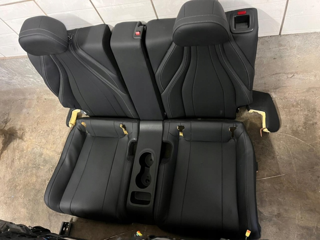 Купити Mercedes cle 236 w236 amg сидіння перед заднє сидіння задня czarna шкіра електрика
