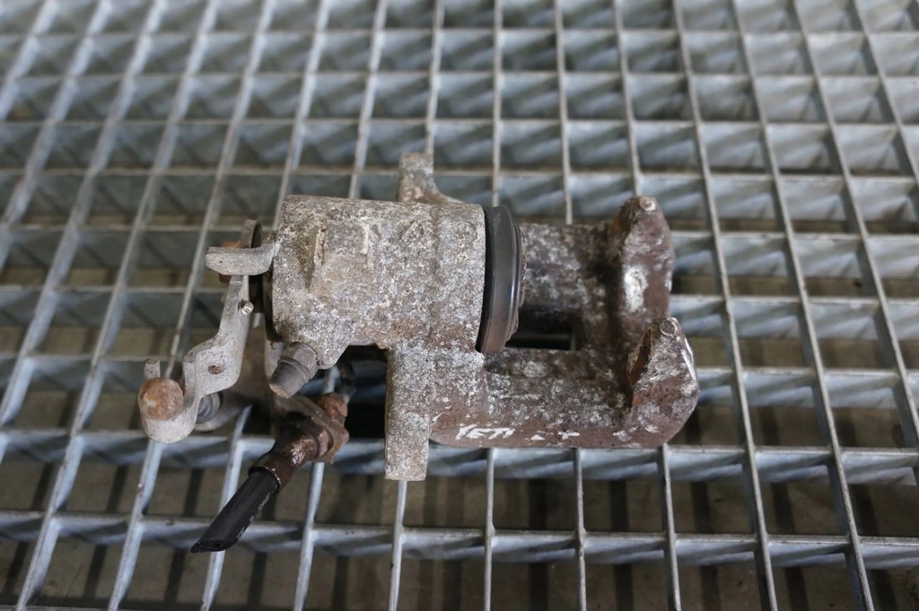 фото №7, 2x суппорты задняя задние kpl do skoda yeti 2.0 tdi