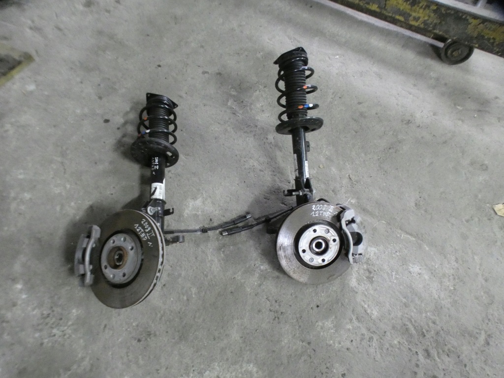 фото №1, Амортизационная стойка поворотный кулак правая peugeot 2008 ii 9836654680