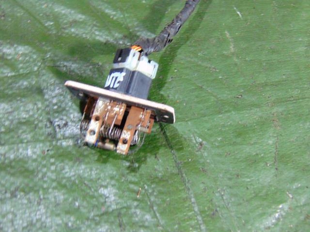 фото №2, Резистор резистор mazda tribute