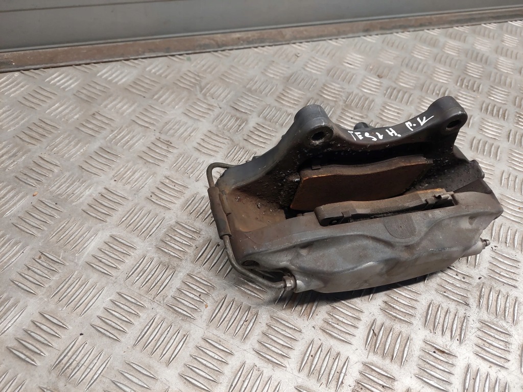 фото №6, Tesla model s перед сторона левая суппорты