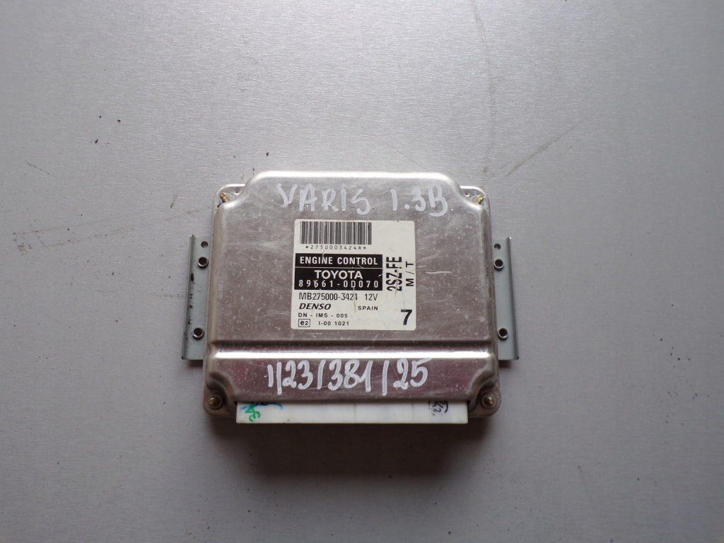 фото №1, Бортовой компьютер toyota yaris i denso 896610d070