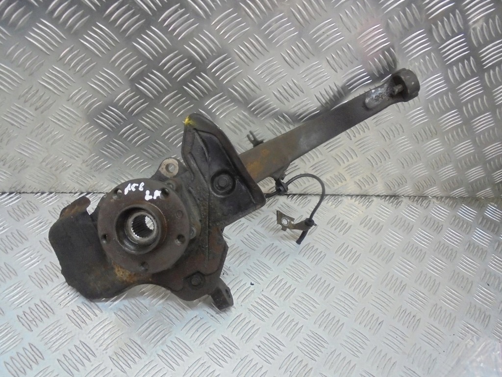 фото №1, Поворотний кулак ступиця лівий перед alfa romeo 156 1.9 jtd