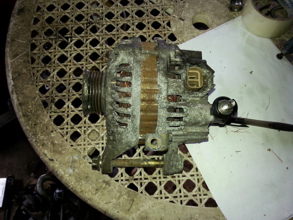 фото №1, Mazda 3 1.6 16v 03-09 - генератор