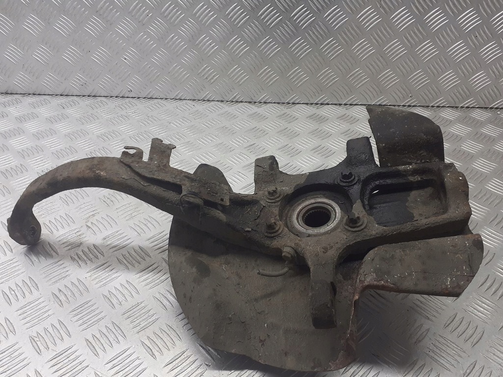 фото №1, Поворотный кулак ступица левый перед alfa romeo 159 2.4 jtd