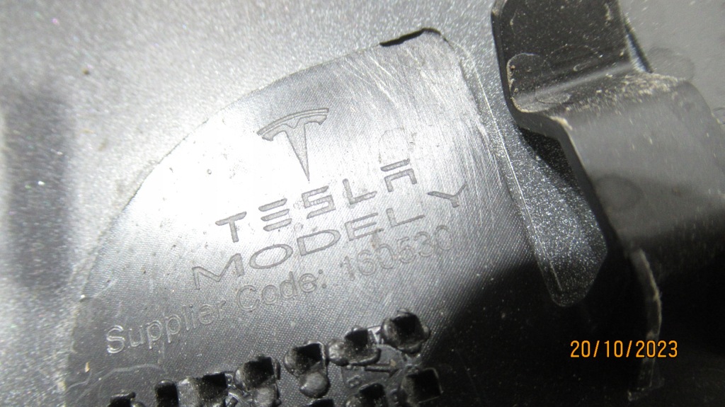 Dg-034 бампер перед tesla model y 20- 1493736-s4-e с Разборки