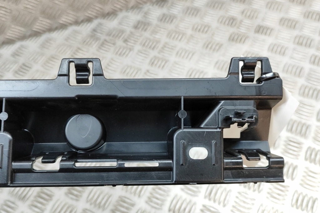 фото №6, Bmw i4 g26 правая сторона защита боковой передний кронштейн 8737084 2023 23808157