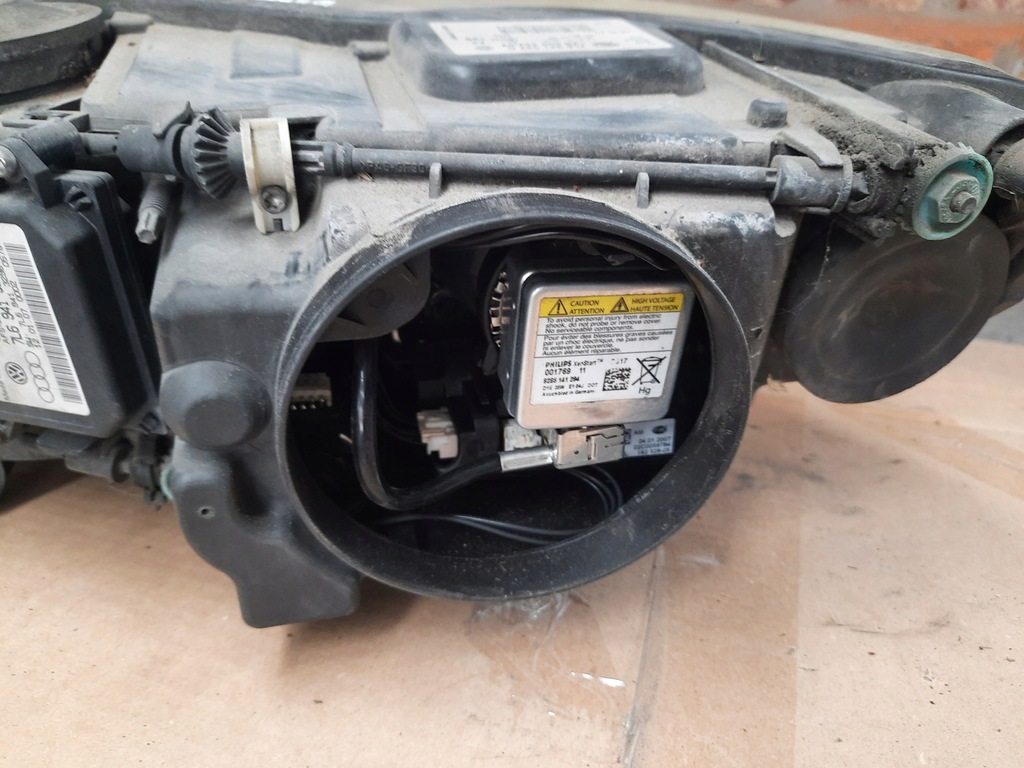 фото №9, Touareg 7l lift лампа права ксенон