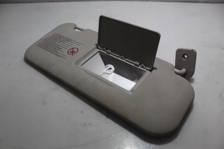 фото №1, Защита солнцезащитная правая peugeot 207