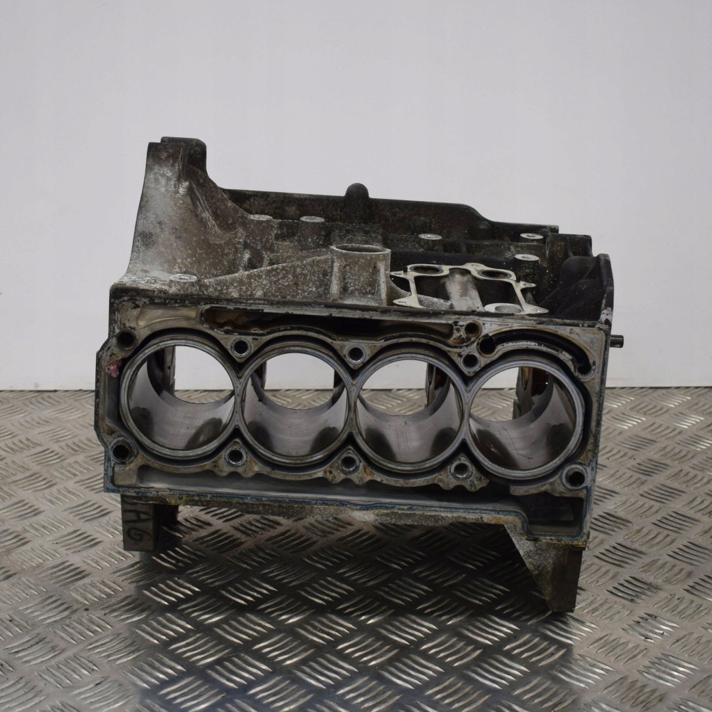 фото №1, Volkswagen touran i 2007 блок двигуна