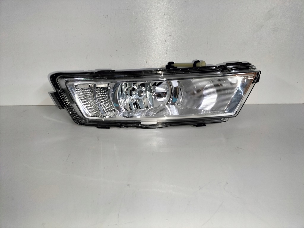 фото №1, Протитуманна фара лампа правий skoda rapid 12-17