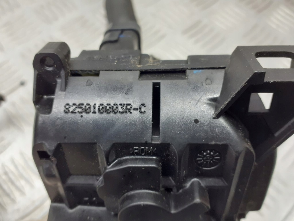 фото №2, Замок двері центральний лівий задня renault laguna iii 2.0 dci 825000004r