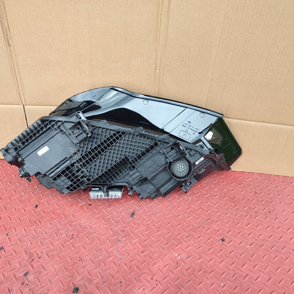 Audi q7 4m matrix led рестайлінг  гарний стан європа фара правий Оригінал