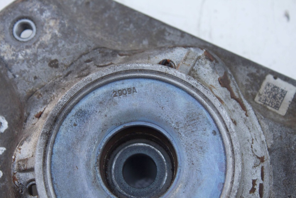 фото №9, Mercedes-benz e w212 2009 правая сторона защита i отбойники амортизаторов