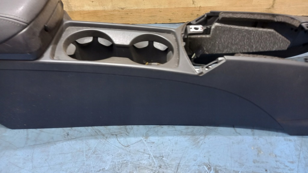 фото №7, Подлокотник туннель средний volvo c30 s40 04-12r