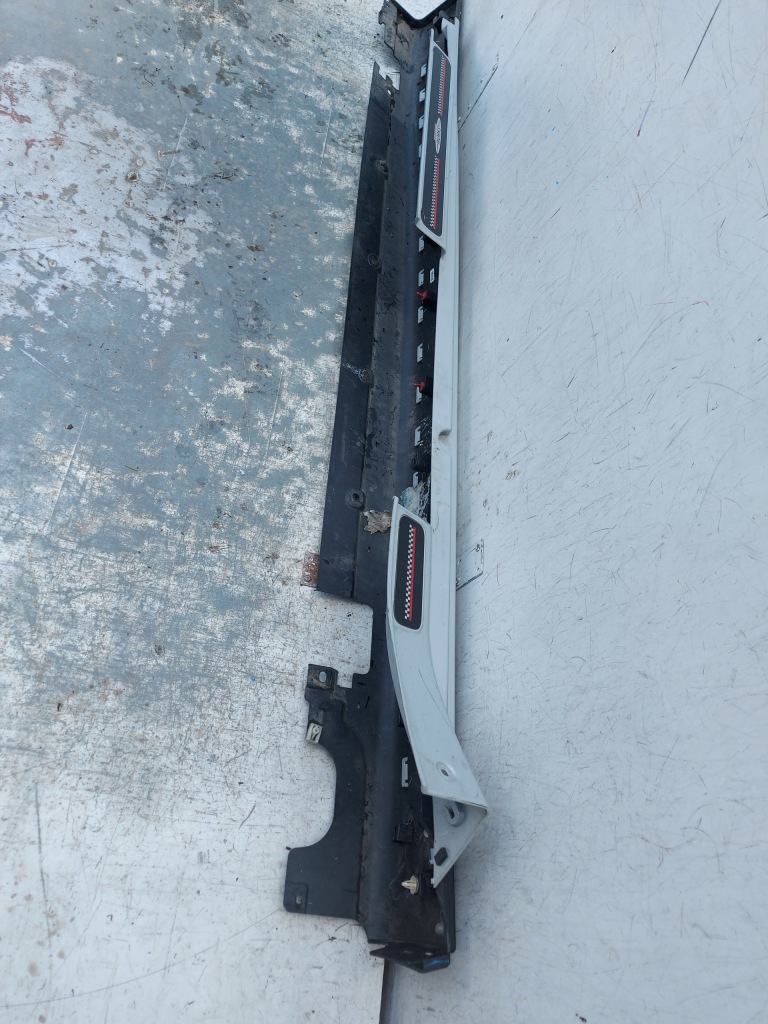 фото №10, Mini cooper f55 jcw порог правый молдинг накладка