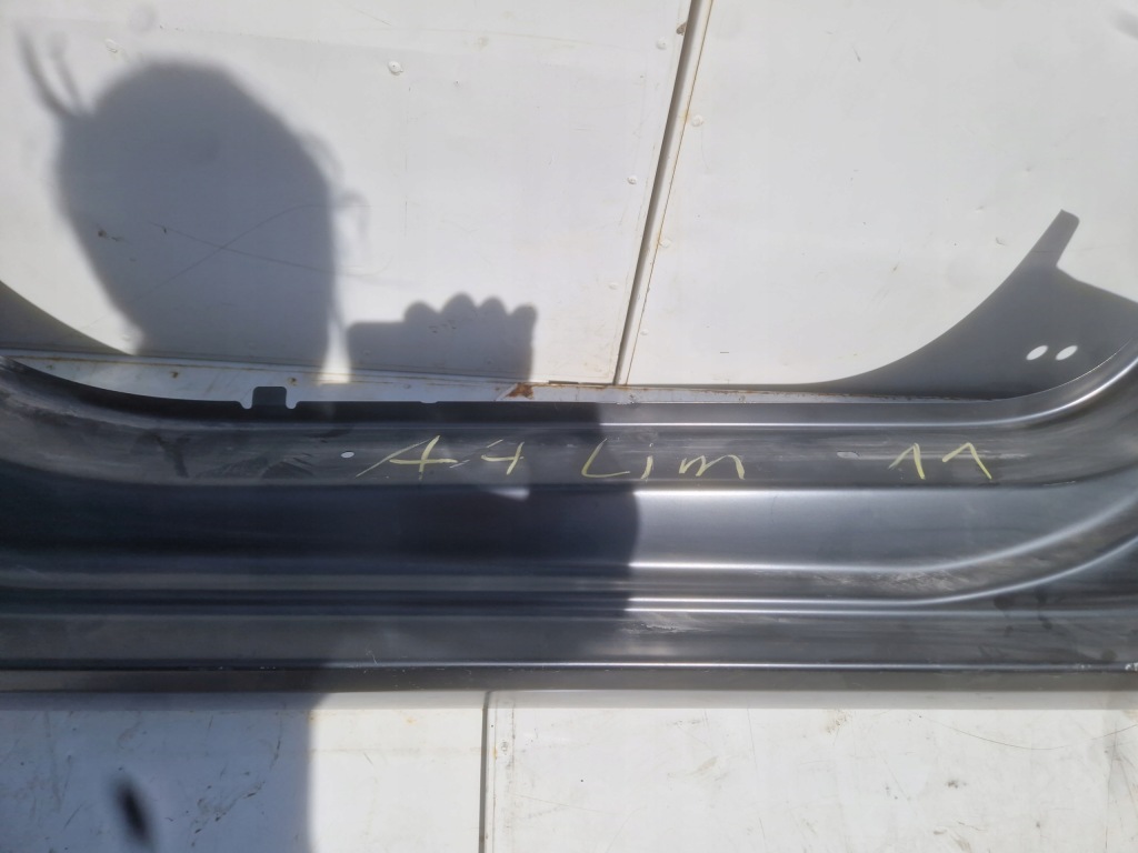 фото №3, Audi a4 b8 седан рамка порог блок двигателя рама обшивка порог