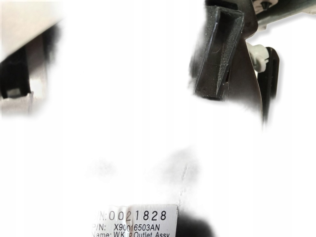 Декоративная  молдинг консоли jeep grand cherokee wk2 px70007000sj x90016503an 15- с Разборки