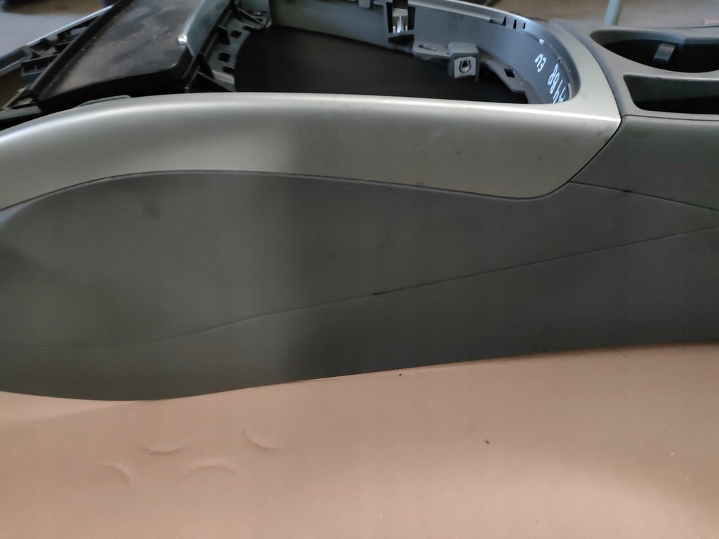 фото №7, Audi a4 b8 тунель підлокітник europa