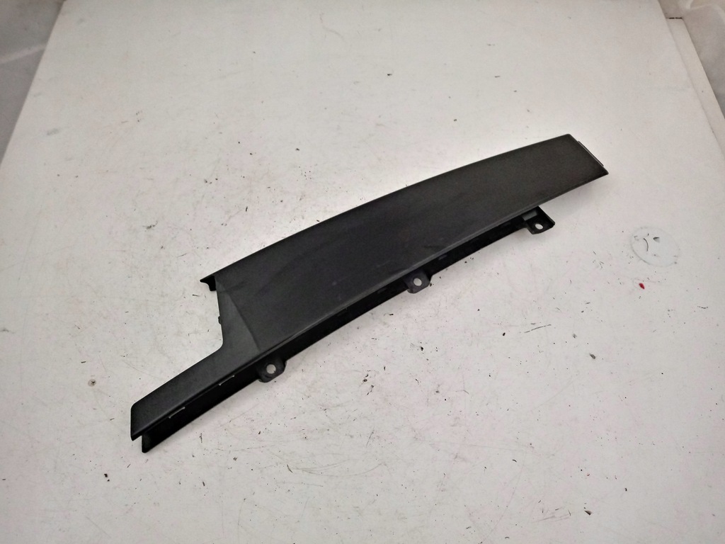 фото №1, Mercedes w176 накладка стійка правий перед