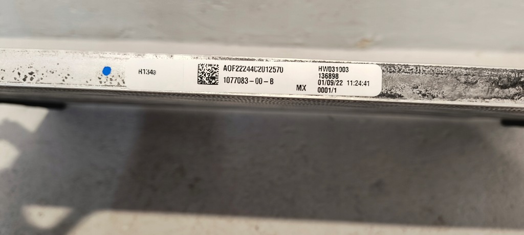 Радіатор кондиціонера tesla model 3 17- в Україні