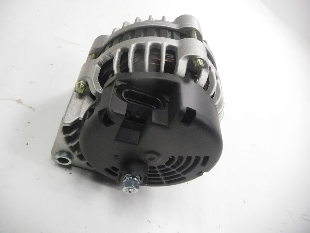 Генератор renault clio 2 1.2 оригинальный номер 7711134795 в Украине