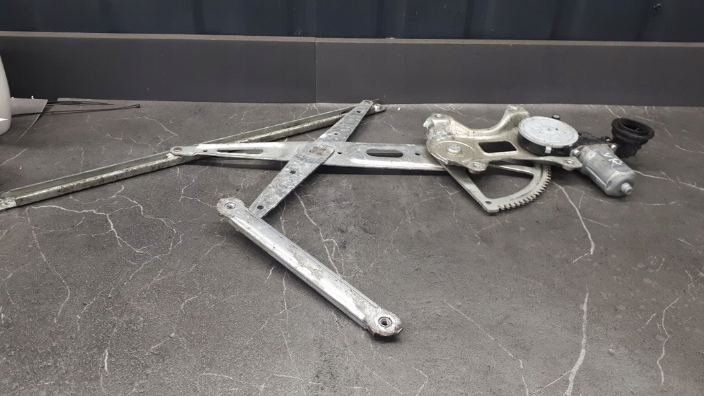 фото №1, Механізм скло правий перед lexus is 200